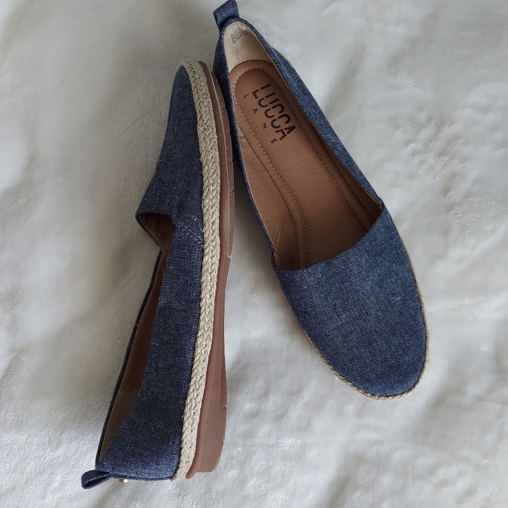 Lucca Lane bloom slip on